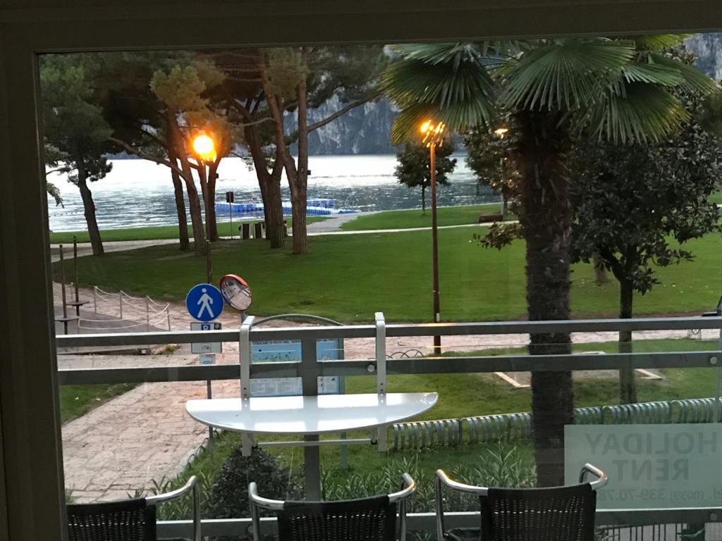 Appartement Lago Blu Riva del Garda Exterior foto